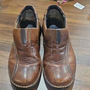 Clarks Men's Brown Leather Slip-On Loafers